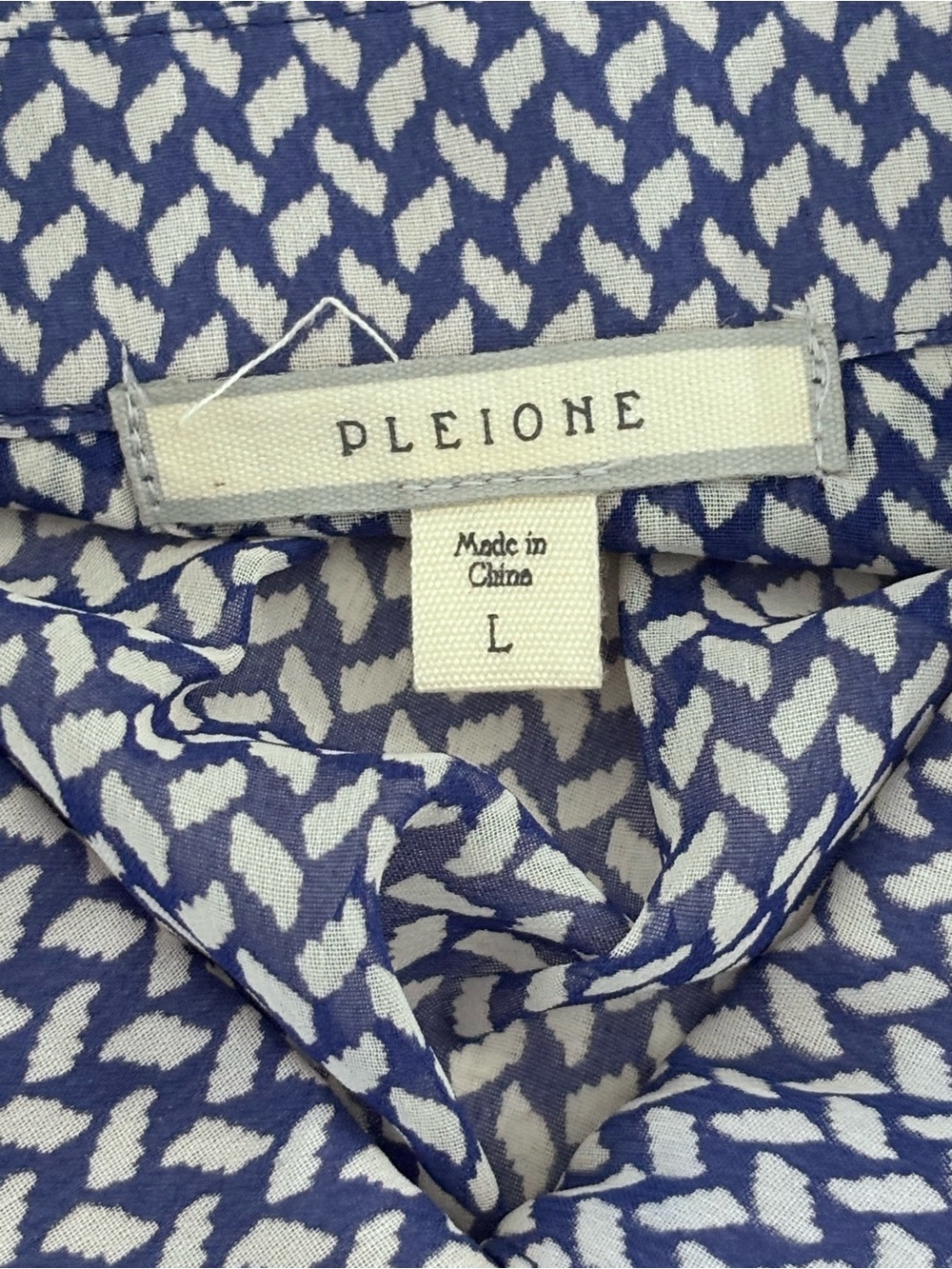 Pleione Navy Micro-Print Long Sleeve Button-Down Shirt - Picture 5 of 8